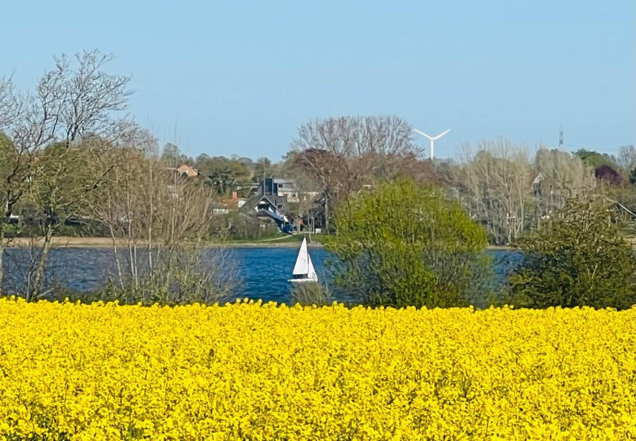 Solund - Sonne Im Herzen - Ruhige Und Sonnige Mit Terrasse Und Garten Nahe Und Ostsee * Schönhagen